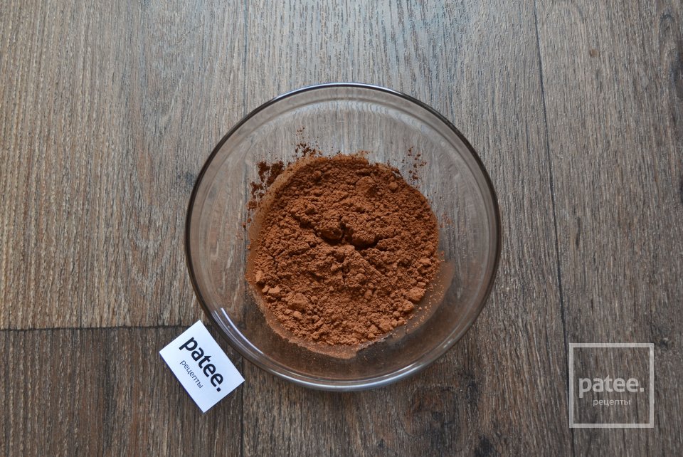 Шоколадные вареники с вишней на пару - Шаг 3