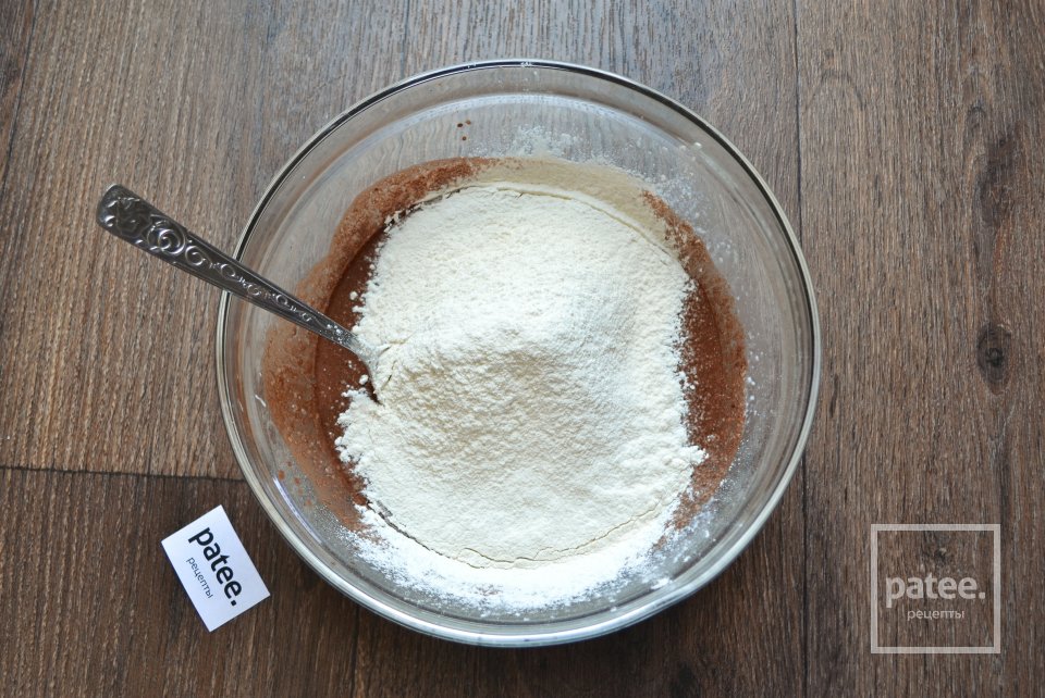 Шоколадные вареники с вишней на пару - Шаг 11