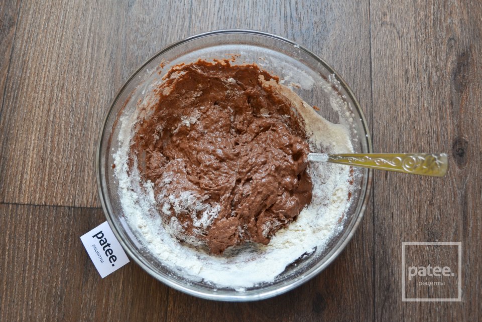 Шоколадные вареники с вишней на пару - Шаг 12