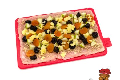 Куриный рулет с сухофруктами - приготовление