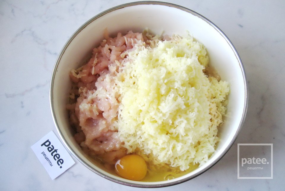 Куриные котлеты с картофелем и сыром - Шаг 7
