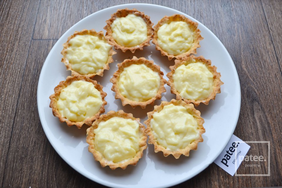 Тарталетки с кремом из белого шоколада и ягодами - Шаг 22