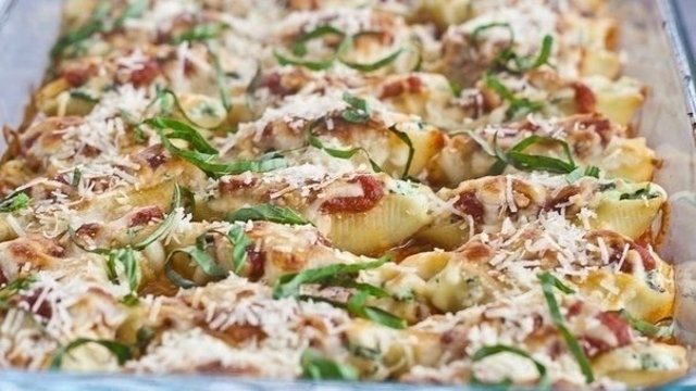 Ракушки, фаршированные шпинатом и сыром🍴