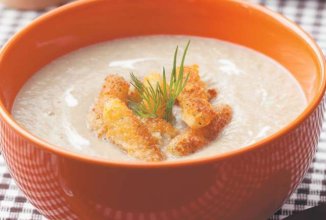 Грибной суп-пюре с манными кнелями.