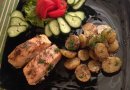 Семга запеченная с молодым картофелем