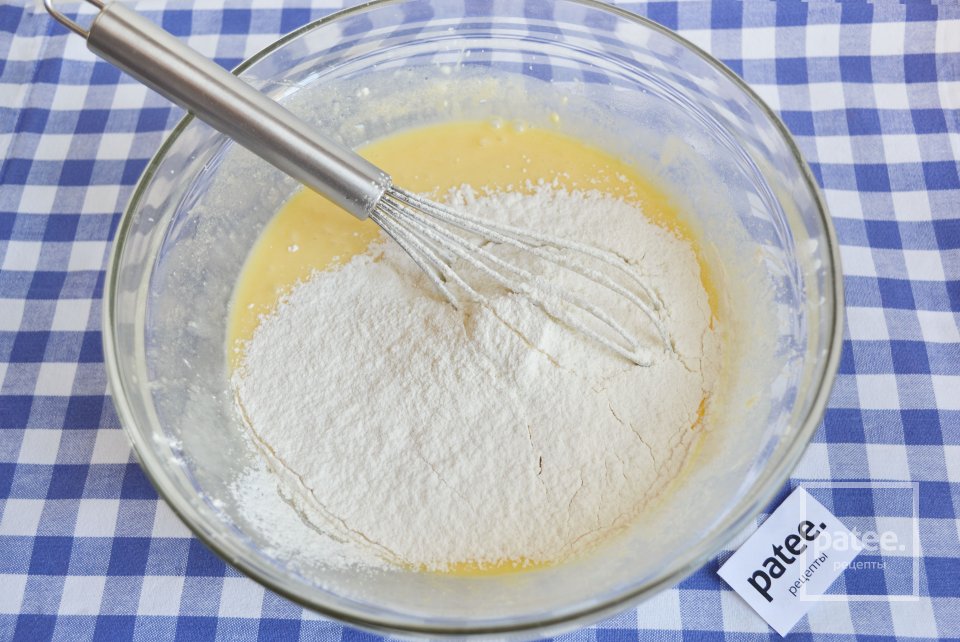 Сметанный кекс в мультиварке - Шаг 9