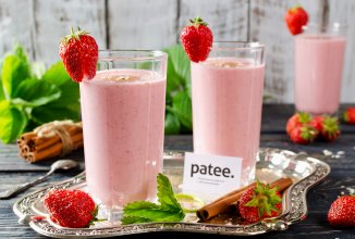 Клубничный смузи с овсяными хлопьями