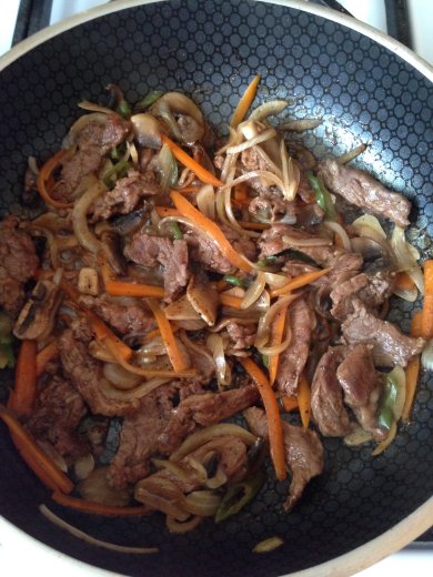 Острая говядина с овощами - Шаг 1