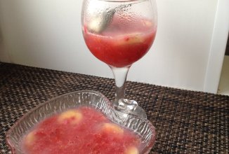 Клубнично-банановый десерт