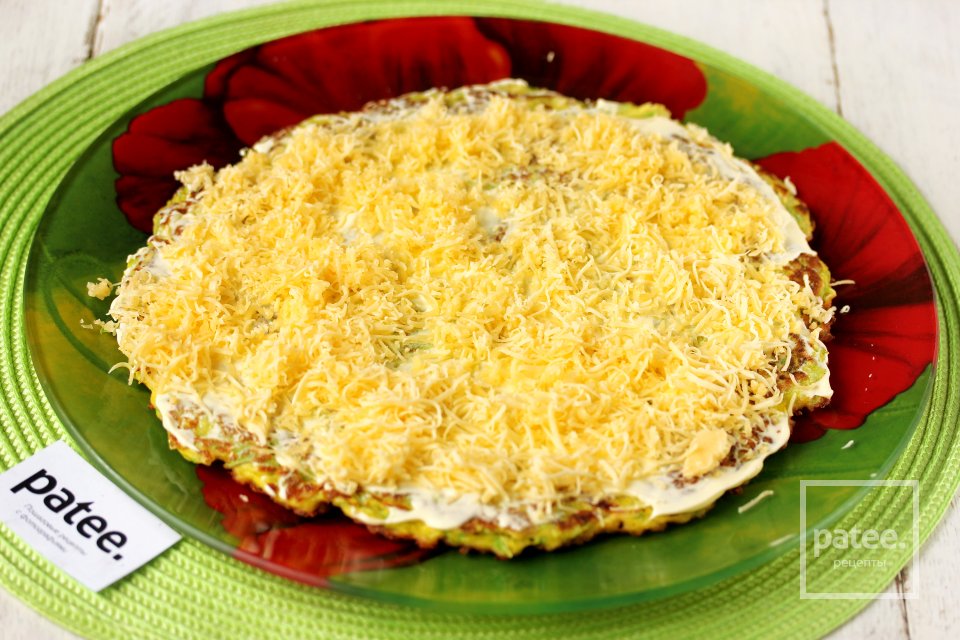 Кабачковый торт с сыром и помидорами - Шаг 11