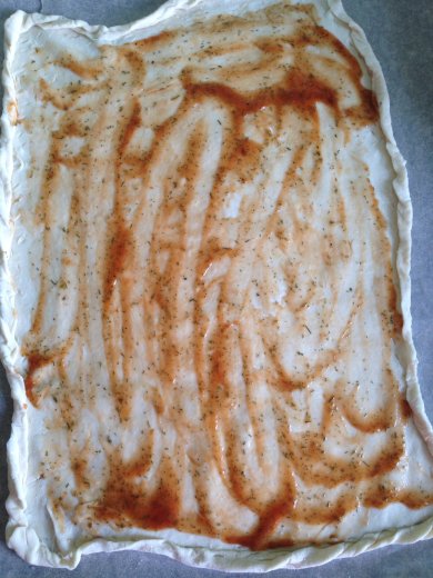 Пицца с брокколи и креветками - Шаг 1