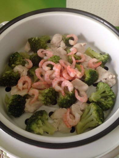 Пицца с брокколи и креветками - Шаг 3