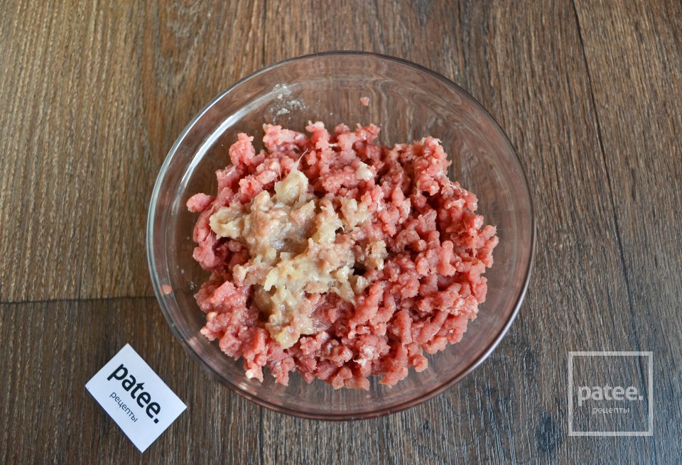 Спагетти с томатным соусом и фрикадельками - Шаг 3