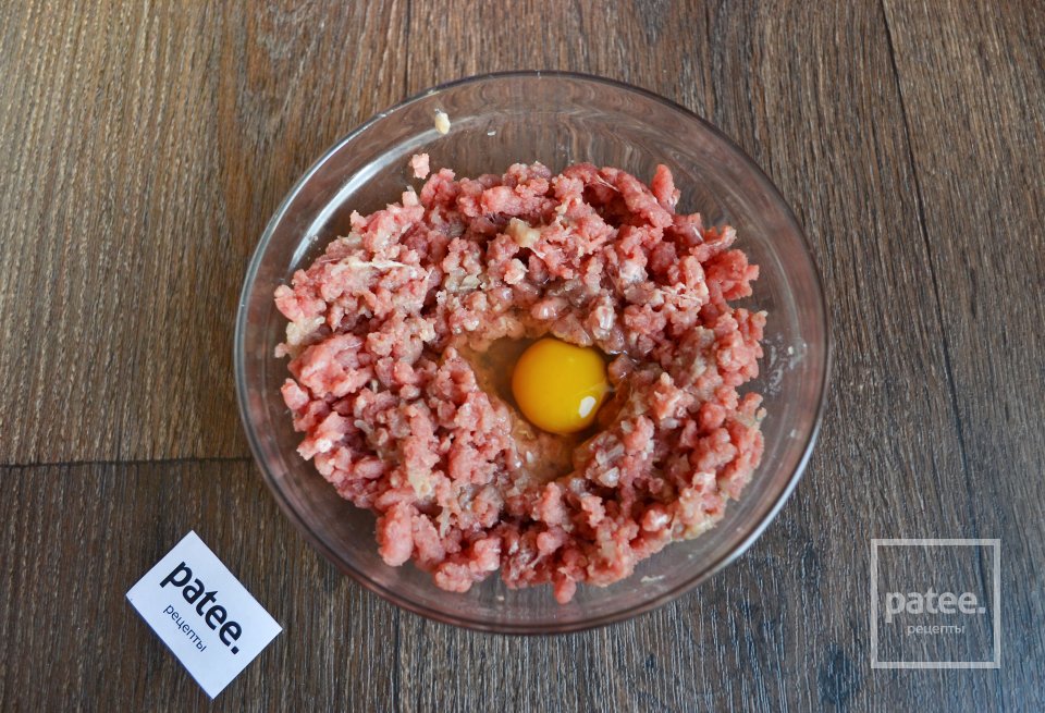 Спагетти с томатным соусом и фрикадельками - Шаг 4