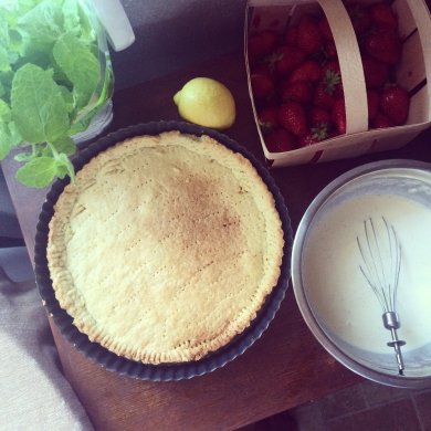 Тарт с ванильным муссом и клубникой - Шаг 1