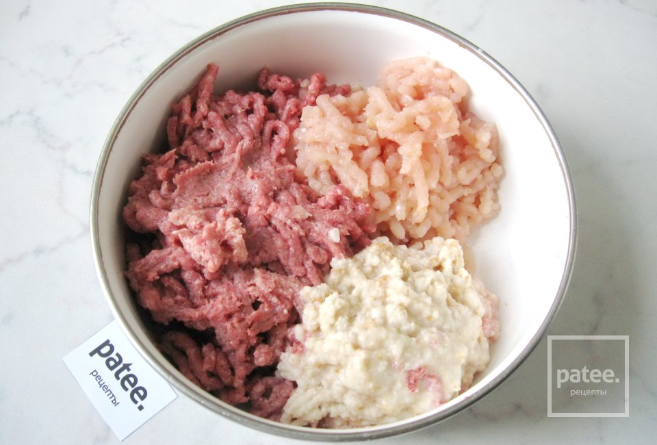 Котлеты с грибами и Адыгейским сыром - Шаг 3