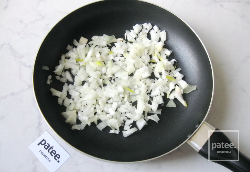 Котлеты с грибами и Адыгейским сыром - Шаг 4