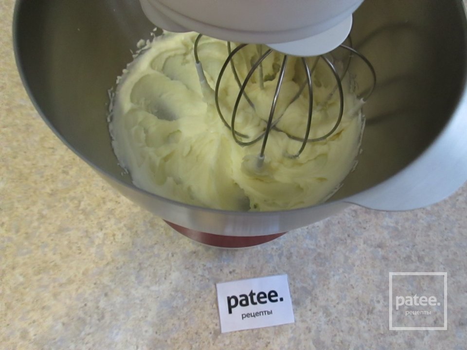 Шоколадный рулет с творожно - кокосовым кремом. - Шаг 9