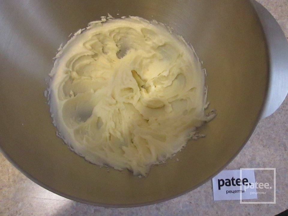 Шоколадный рулет с творожно - кокосовым кремом. - Шаг 10