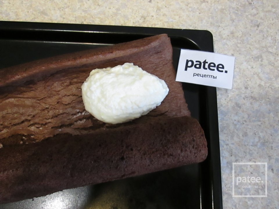 Шоколадный рулет с творожно - кокосовым кремом. - Шаг 14