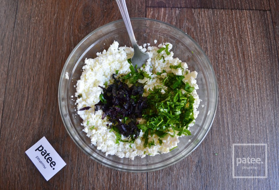 Салат с творогом и томатами - Шаг 6