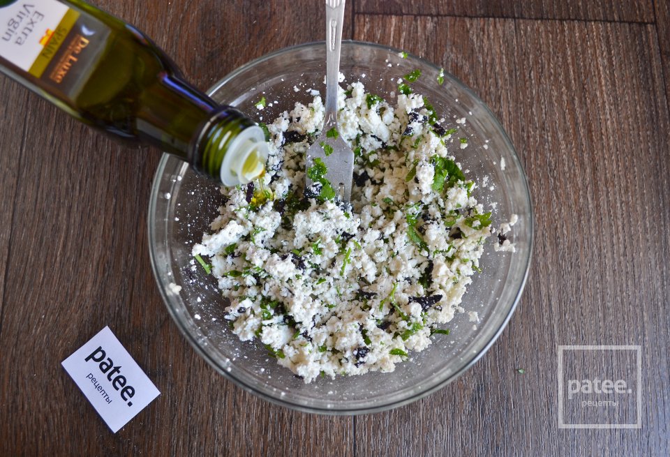 Салат с творогом и томатами - Шаг 8