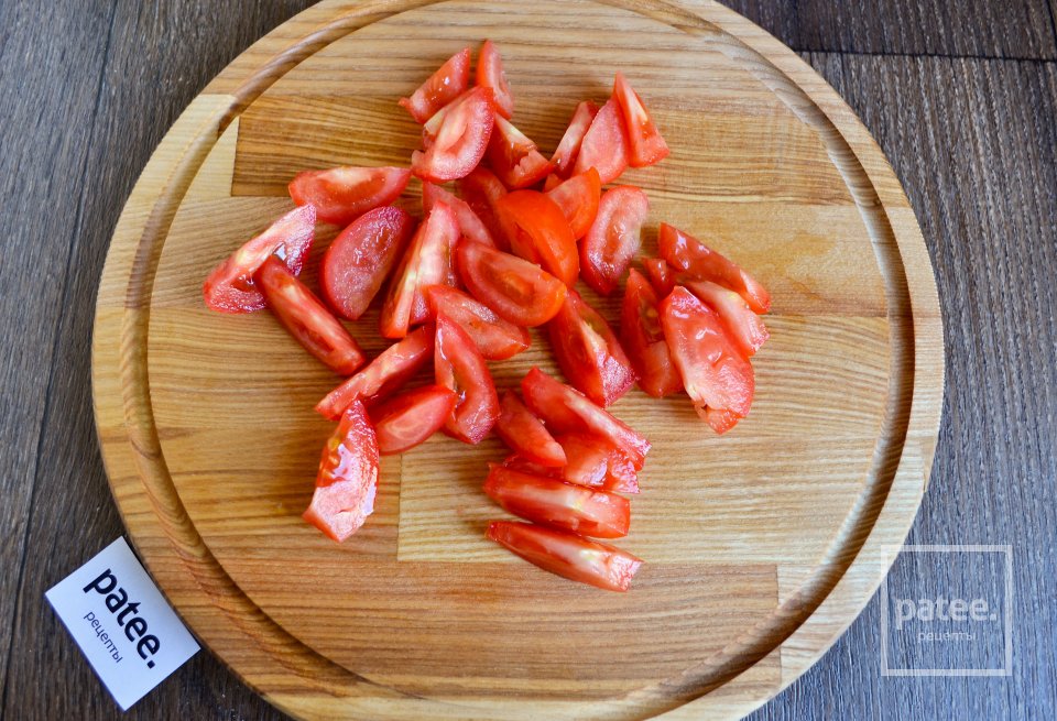 Салат с творогом и томатами - Шаг 9