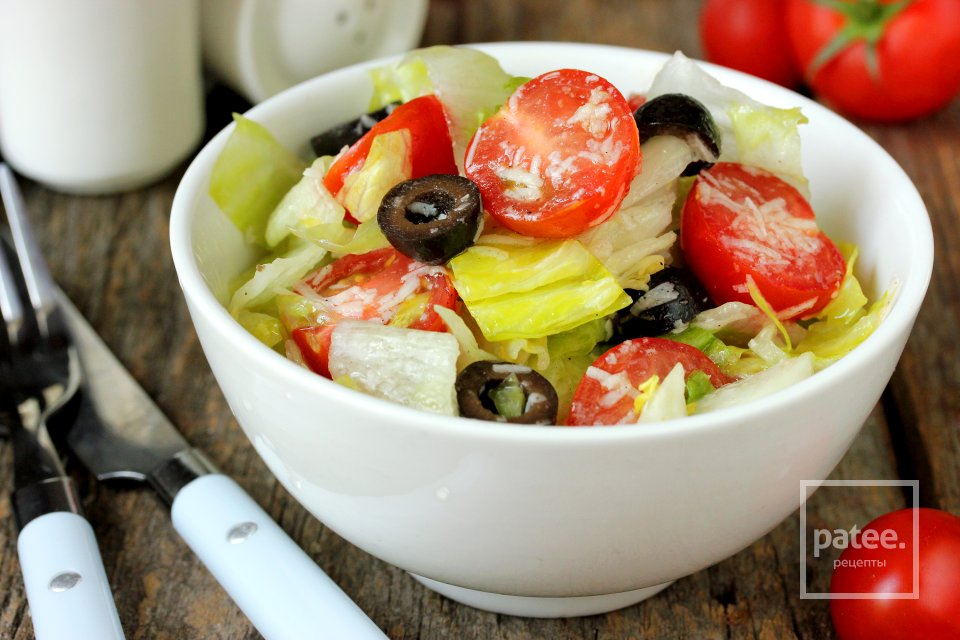 Салат с помидорами черри, маслинами и пармезаном - Шаг 12