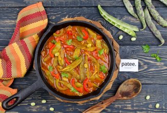 Рагу из стручковой фасоли в томатном соусе