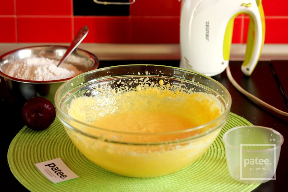 Пирог со сливами - Шаг 5