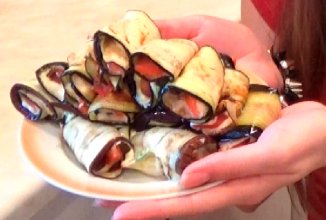 Баклажановые рулетики