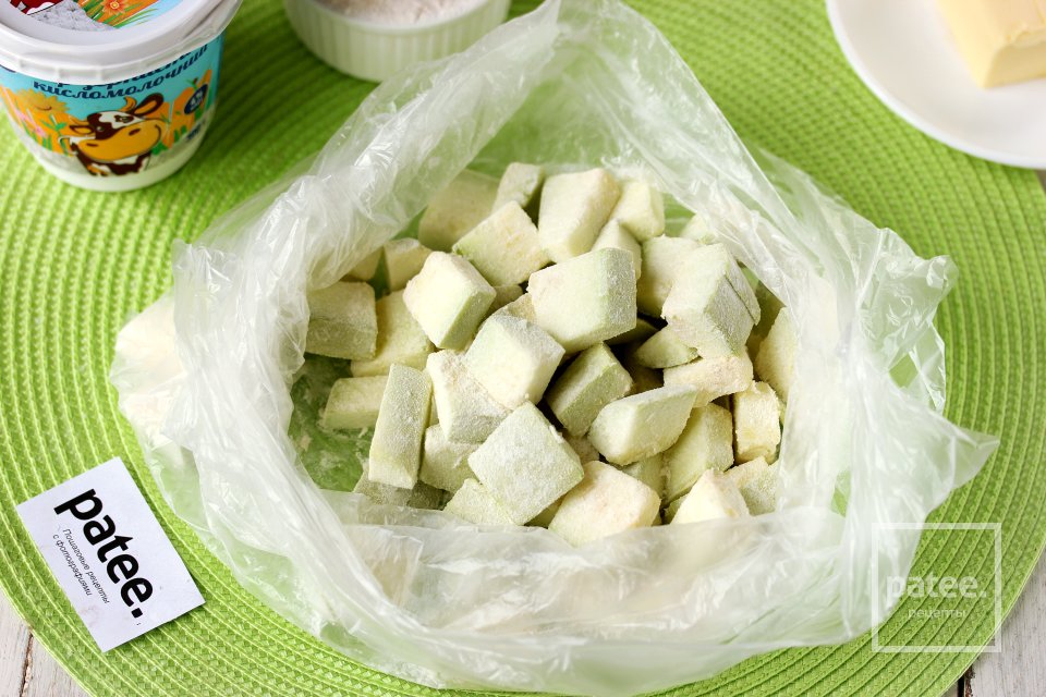 Крамбл из кабачков с творогом и пармезаном - Шаг 4