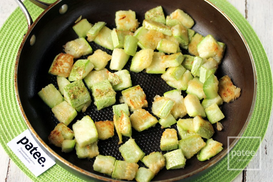 Крамбл из кабачков с творогом и пармезаном - Шаг 5