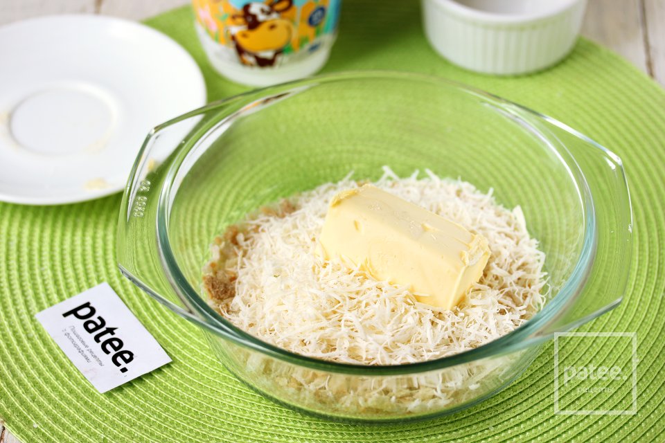 Крамбл из кабачков с творогом и пармезаном - Шаг 9