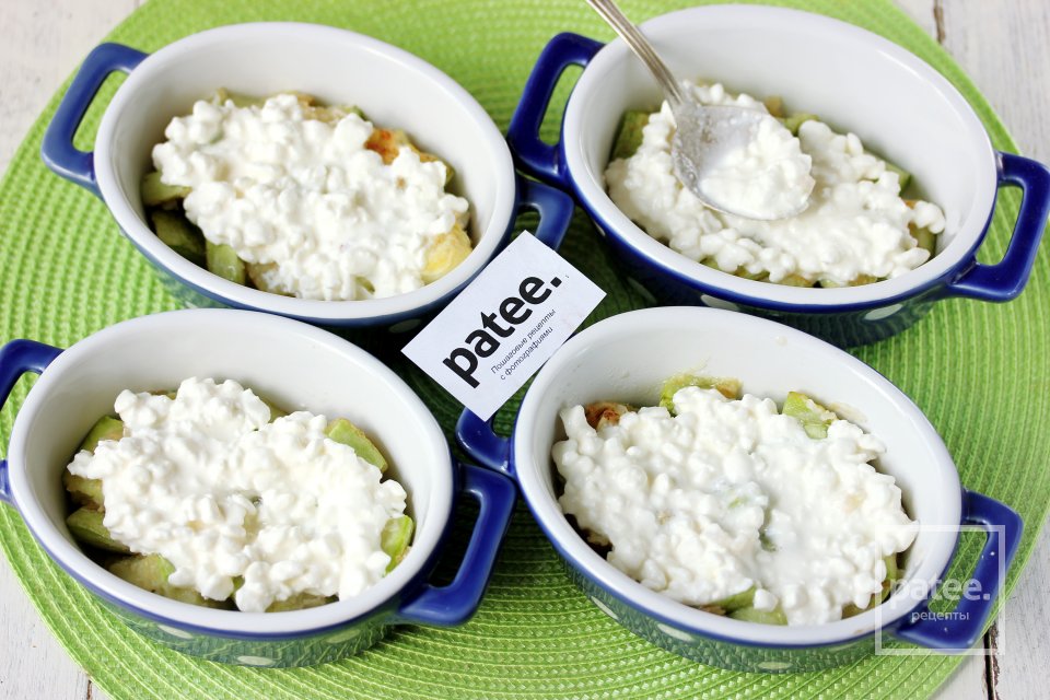 Крамбл из кабачков с творогом и пармезаном - Шаг 11