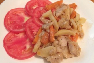 Морской язык тушеный с овощами