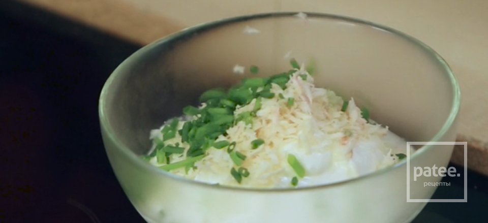 Форель, маринованная в бруснике и свёкле, с щавелем - Шаг 3