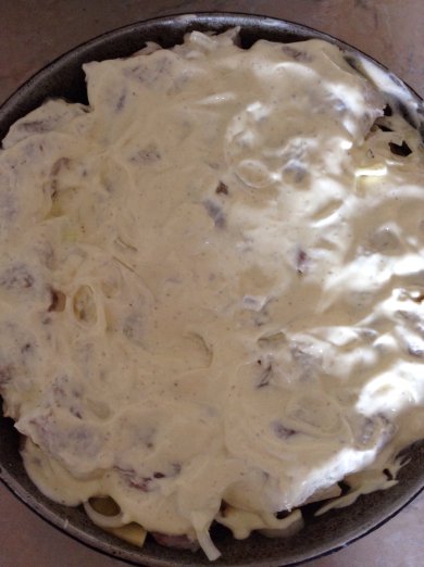 Хек запеченный с картофелем в майонезе. - Шаг 6