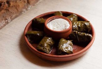 Долма с говядиной и свининой.