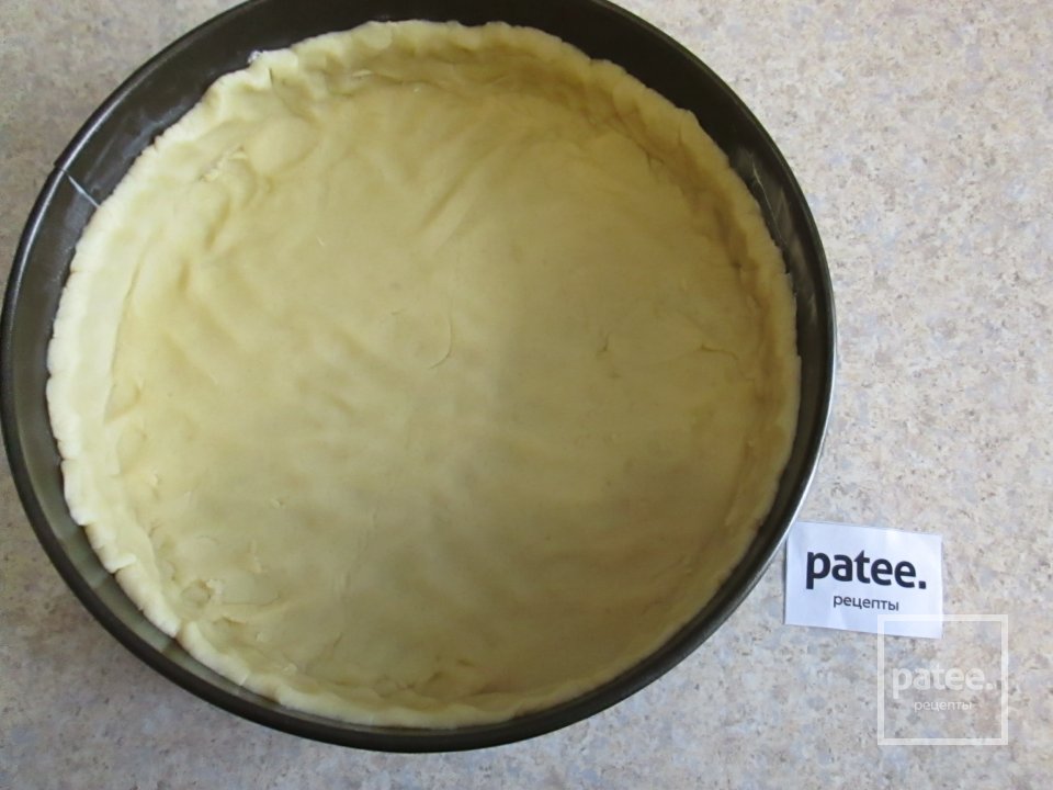 Пирог с начинкой из творога, с изюмом и орехами. - Шаг 7