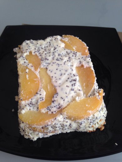 Творожно-маковая запеканка с персиками - Шаг 1