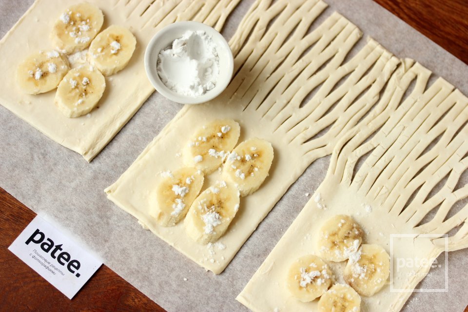 Слойки с клубникой и бананом - Шаг 5