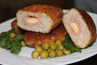 Куриные котлеты с ветчиной и сыром