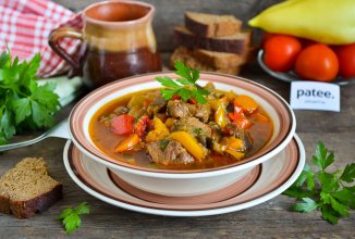 Овощное рагу с говядиной в мультиварке