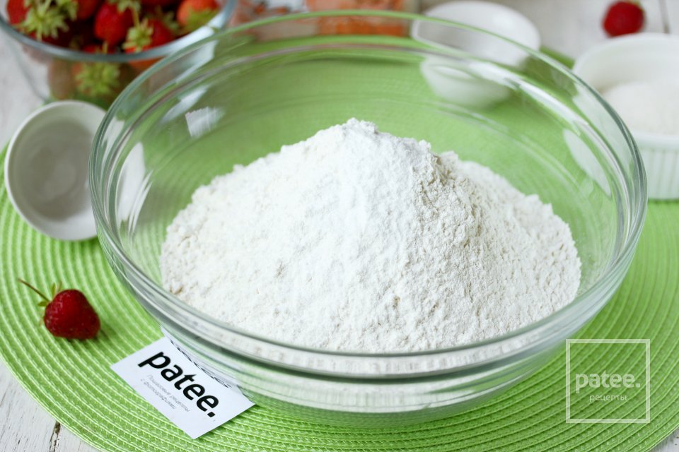 Паровые вареники с клубникой в мультиварке - Шаг 3