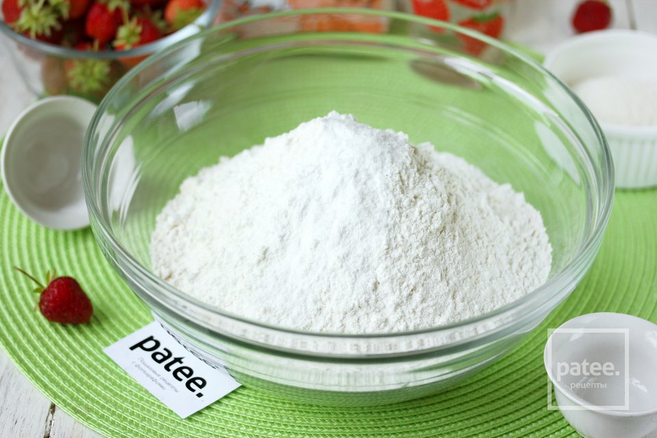 Паровые вареники с клубникой в мультиварке - Шаг 4