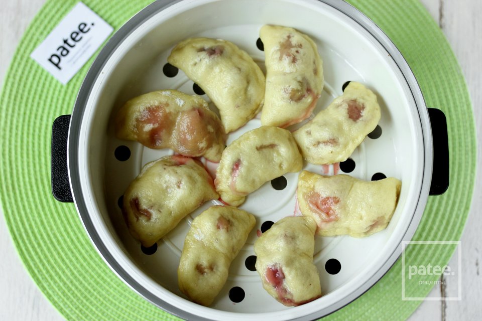 Паровые вареники с клубникой в мультиварке - Шаг 17