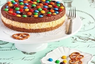 Шоколадный мусс+соленые крендельки+M&Ms = Чизкейк