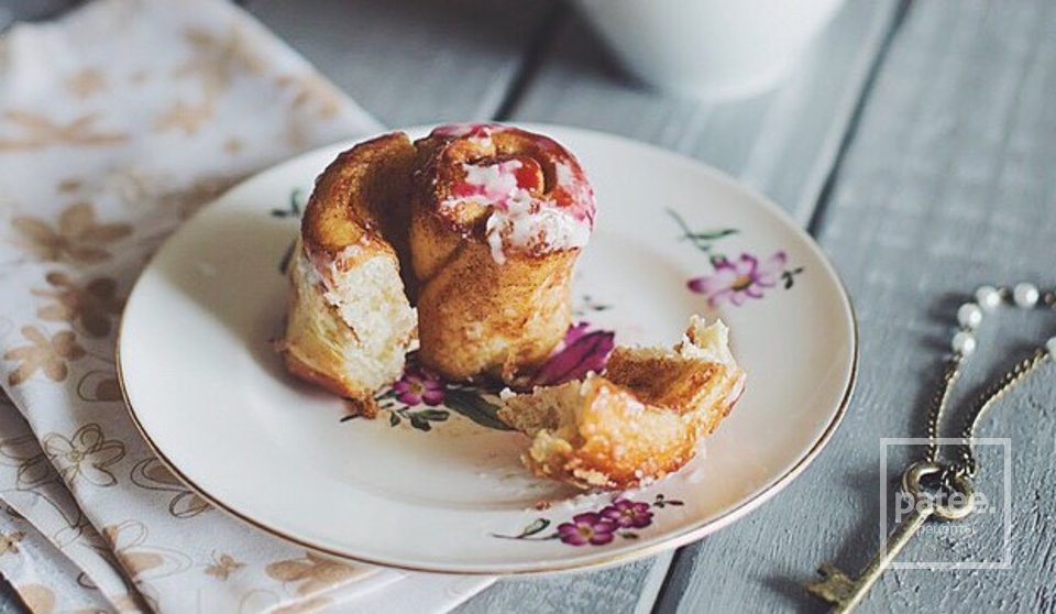 Булочки Синнабон с вишневой глазурью - Шаг 1