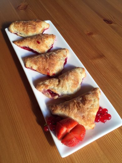 Слойки с чёрной смородиной - Шаг 7